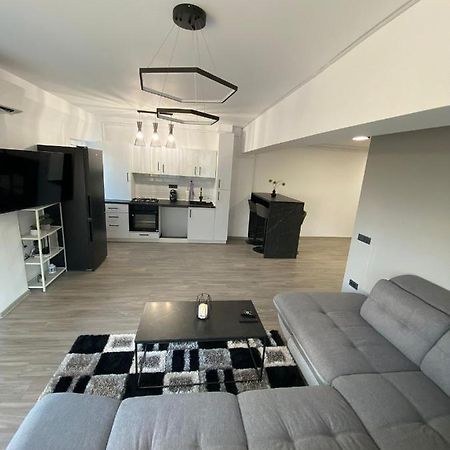 Karlsburg Suite Alba Iulia Bagian luar foto